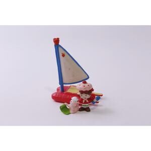 Kenner, Strawberry Shortcake with Custard on a Sailboat, FLAWED ~ 251227-WH 1325